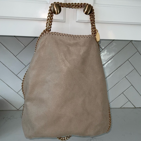 Stella McCartney Falabella Cream Shoulder Bag with Gold Chain - Picture 8 of 16